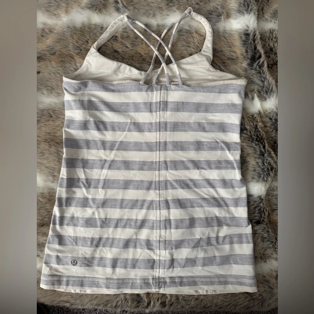 LuLuLemon Size 4 Striped Gray Women's Top Built In Bra